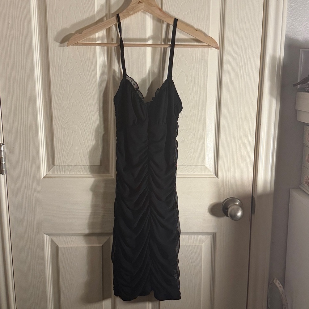 Divided Black Bodycon Sleeveless Dress